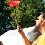 Zirkustricks lernen bei SOMMERJUNG, dem Ferienlager für Erwachsene