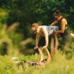 Acro Yoga bei SOMMERJUNG, dem Ferienlager für Erwachsene